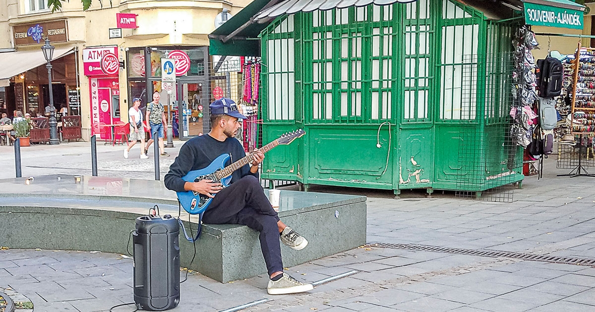 Egy nap utcazenészekkel Budapesten